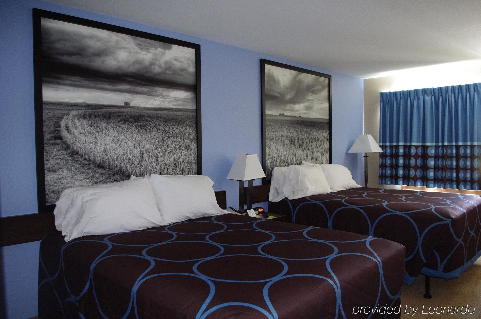 Super 8 By Wyndham Beloit Ξενοδοχείο Εξωτερικό φωτογραφία